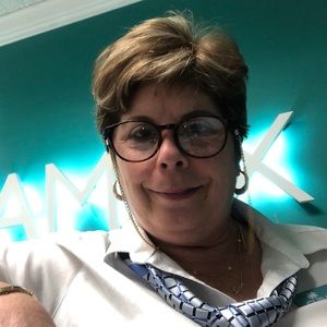 Meet your Posher, Audris